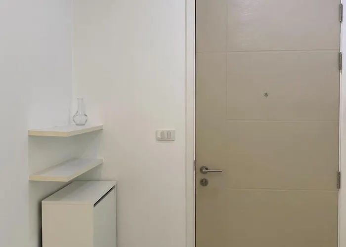 Sathorn Sathorn 11 Bts Saint Louis